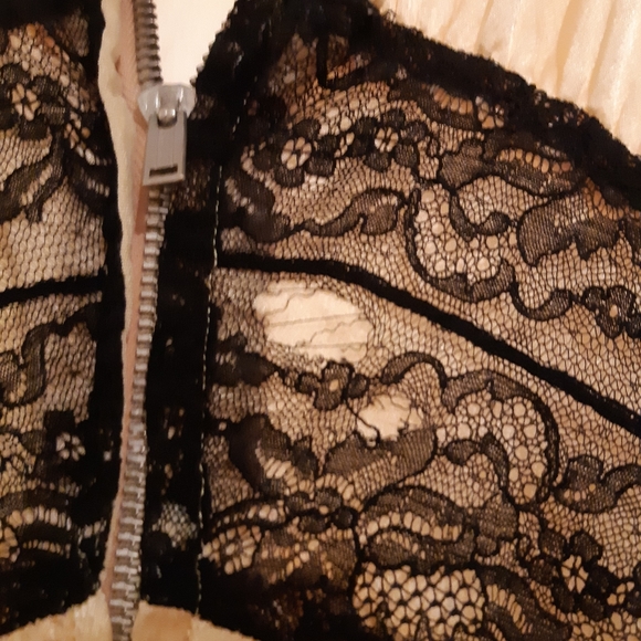 1930s Antique Silk and Lace Smoking Gown - Picture 5 of 6